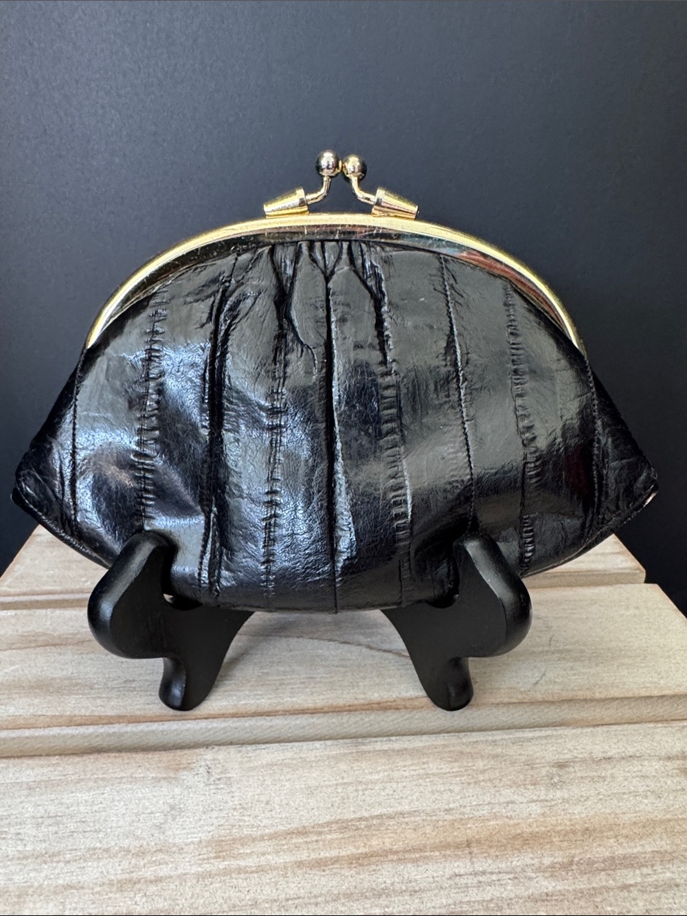 VTG Lee Sands Black Eel Skin Kiss Lock Coin Purse Clutch Wallet